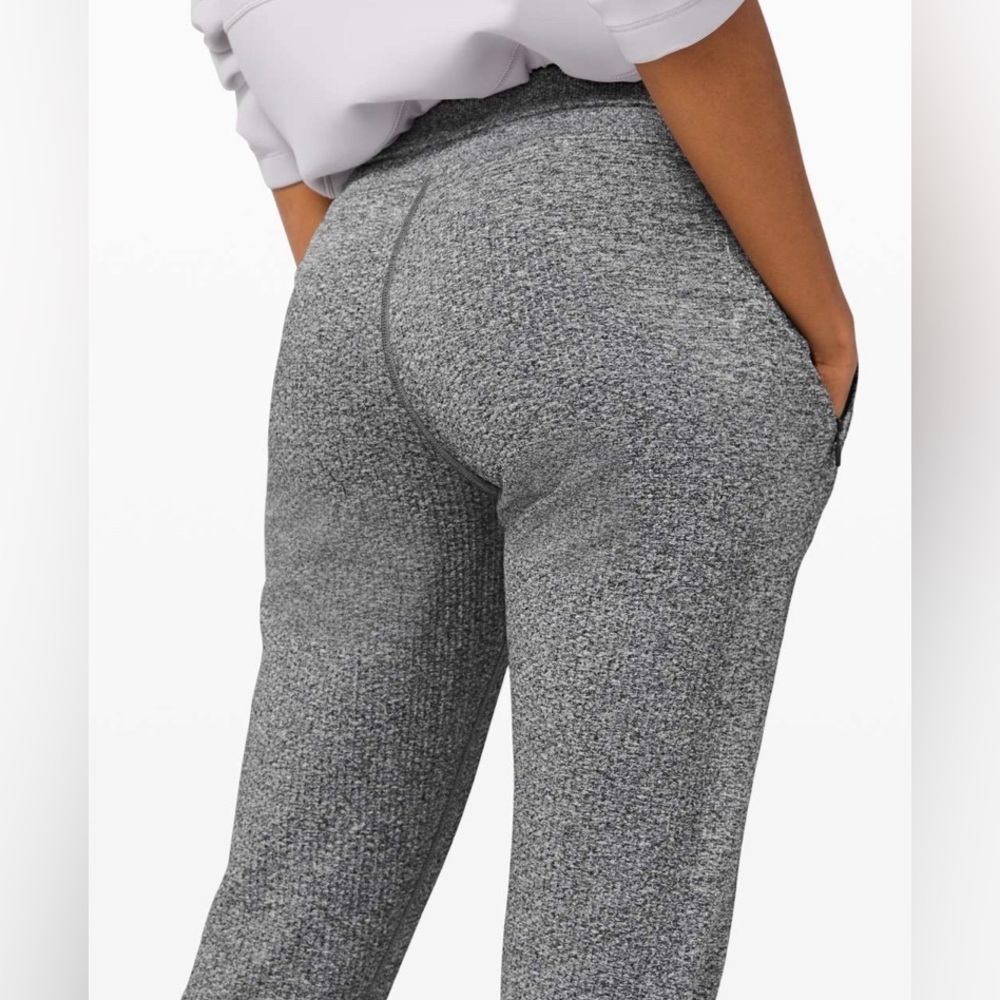 Lululemon Engineered Warmth Jogger - Graphite Grey - Merino Wool - Size 2 - Picture 5 of 10